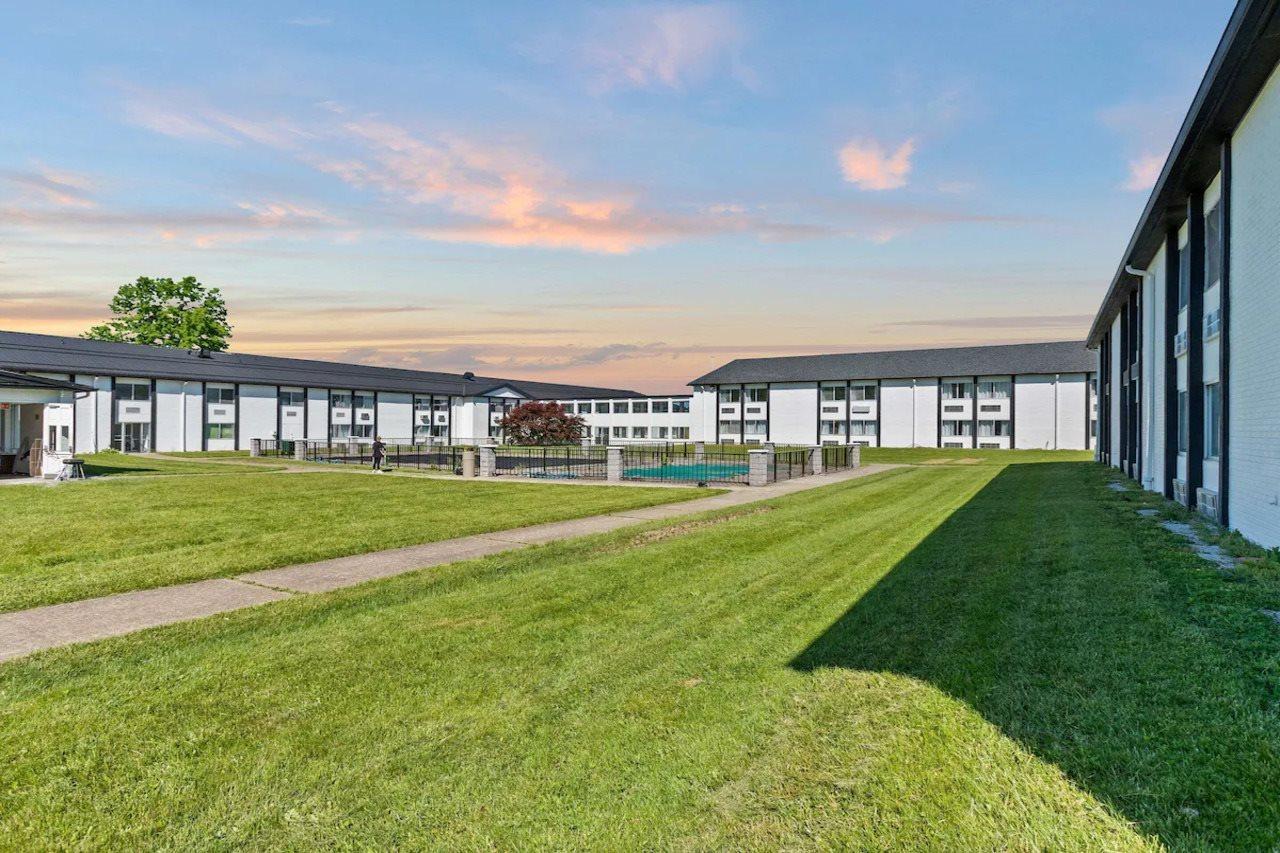 Days Inn By Wyndham Erie Kearsarge Exteriör bild