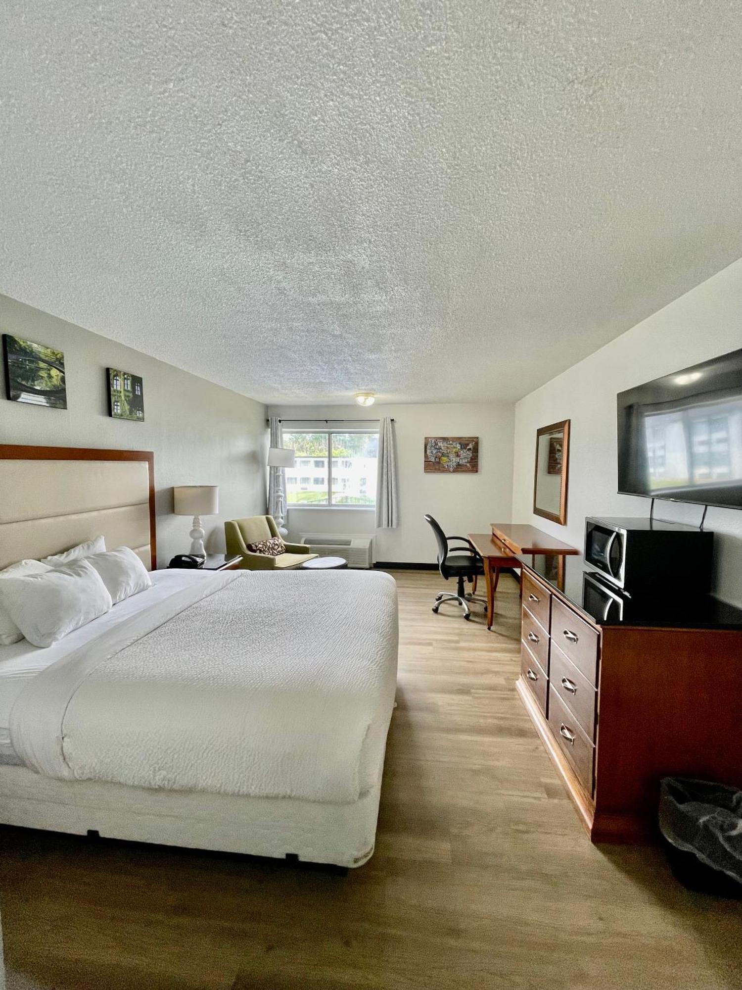Days Inn By Wyndham Erie Kearsarge Exteriör bild