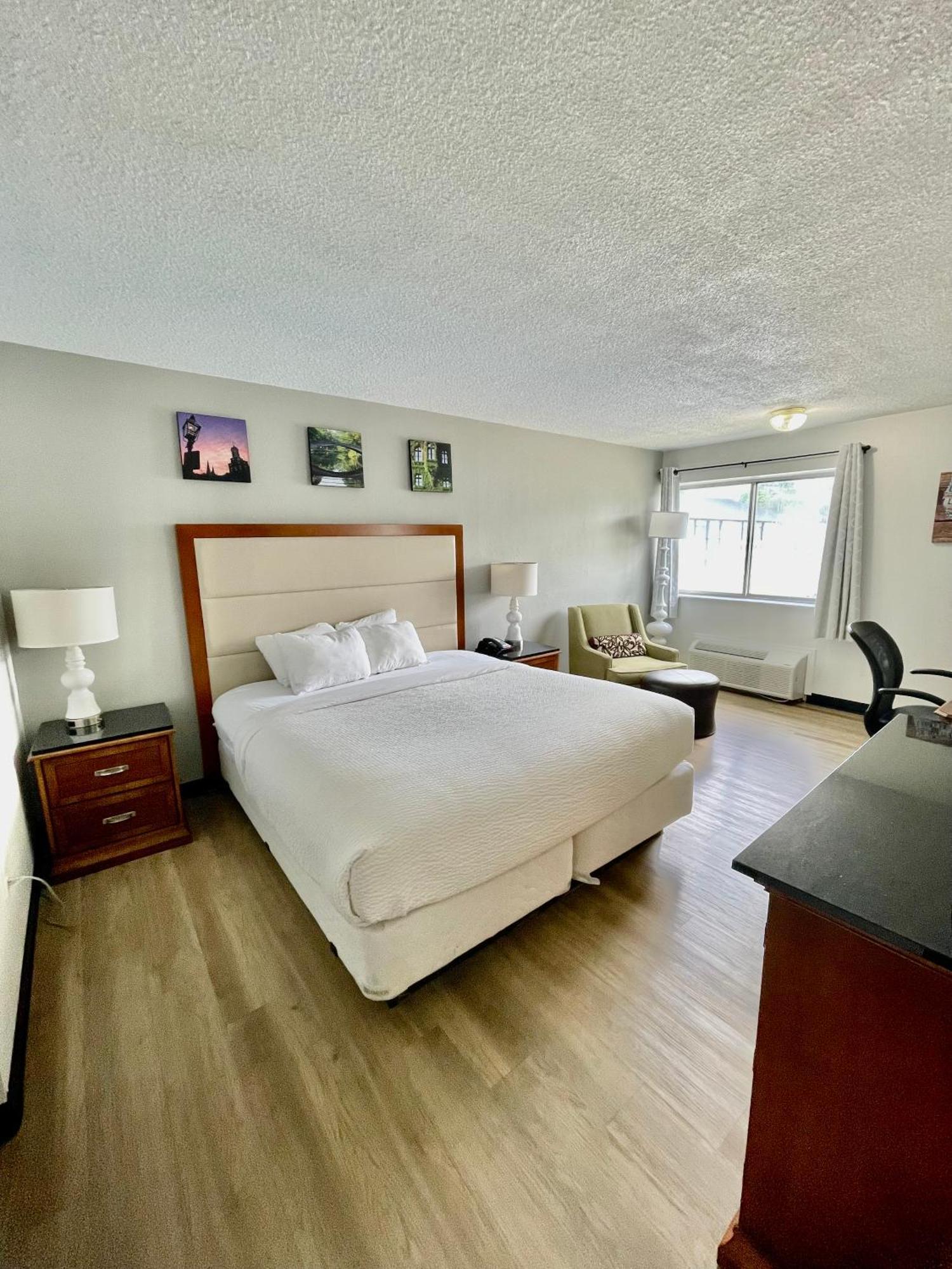 Days Inn By Wyndham Erie Kearsarge Exteriör bild