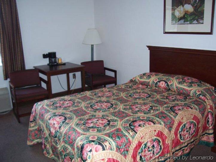 Days Inn By Wyndham Erie Kearsarge Rum bild